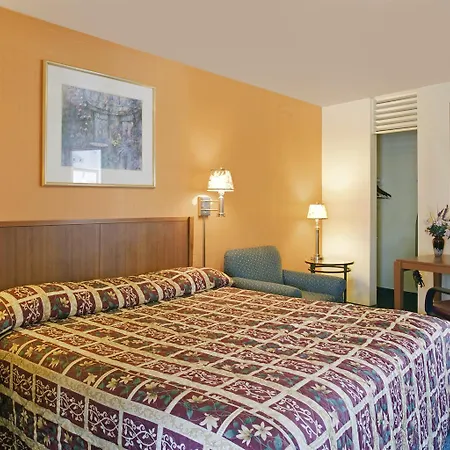 Mercure Centre Wilson Capitole Готель
